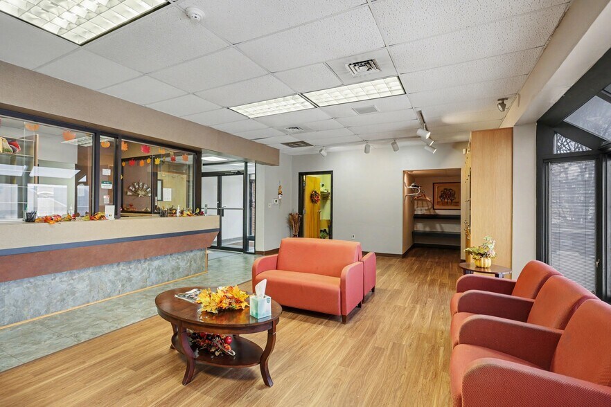 More Photos Of 400 Nationwide Dr, Harrisburg Medical For Sale