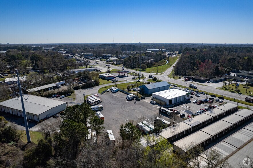 More Photos Of 3920 Ogeechee Rd, Savannah Service For Sale