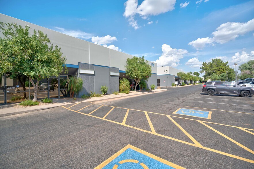 More Photos Of 1705 W University Dr, Tempe Unknown For Lease