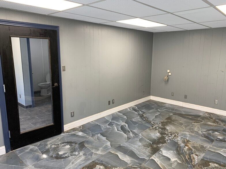 More Photos Of 7365 Maddox Rd, Lithonia Warehouse For Lease