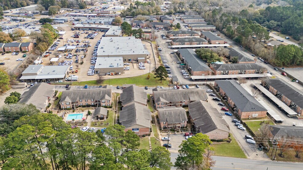 More Photos Of 2451 Lake Rd, Huntsville Apartments For Sale
