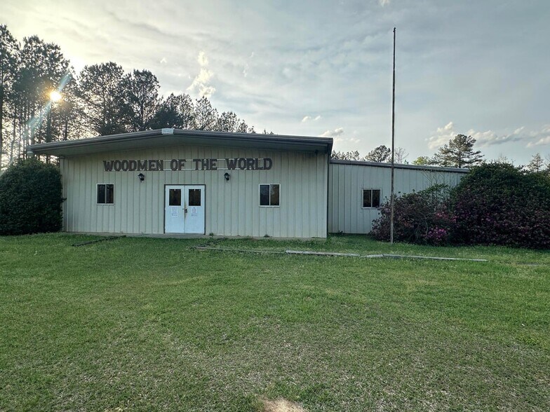 More Photos Of 10 Bowen Rd, Eupora Freestanding For Sale