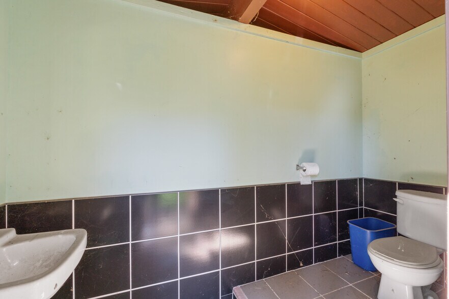 More Photos Of 37400 Falling Springs Rd, Yucaipa Religious Facility For Sale