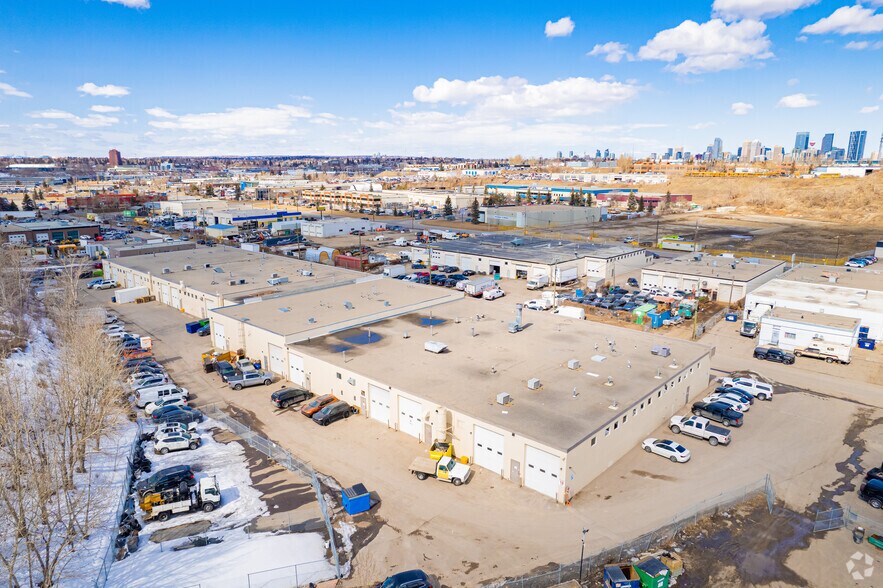More Photos Of 915-935 48 Ave SE, Calgary Warehouse For Sale