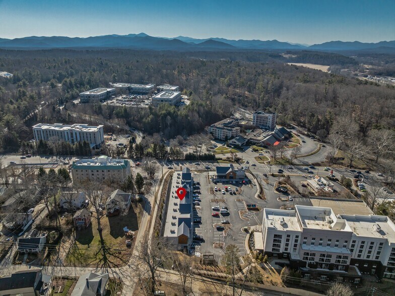 More Photos Of 190 Hendersonville Rd, Asheville Storefront Retail Office For Lease