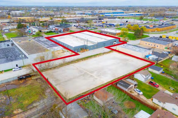 More Photos Of 23600 Schoenherr Rd, Warren Warehouse For Sale