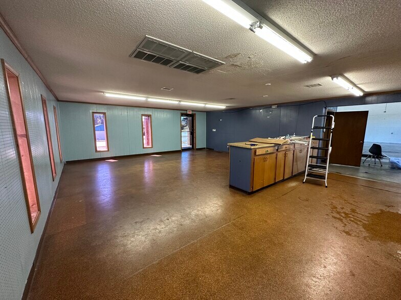 More Photos Of 354 Hyatt St, Gaffney Distribution For Lease