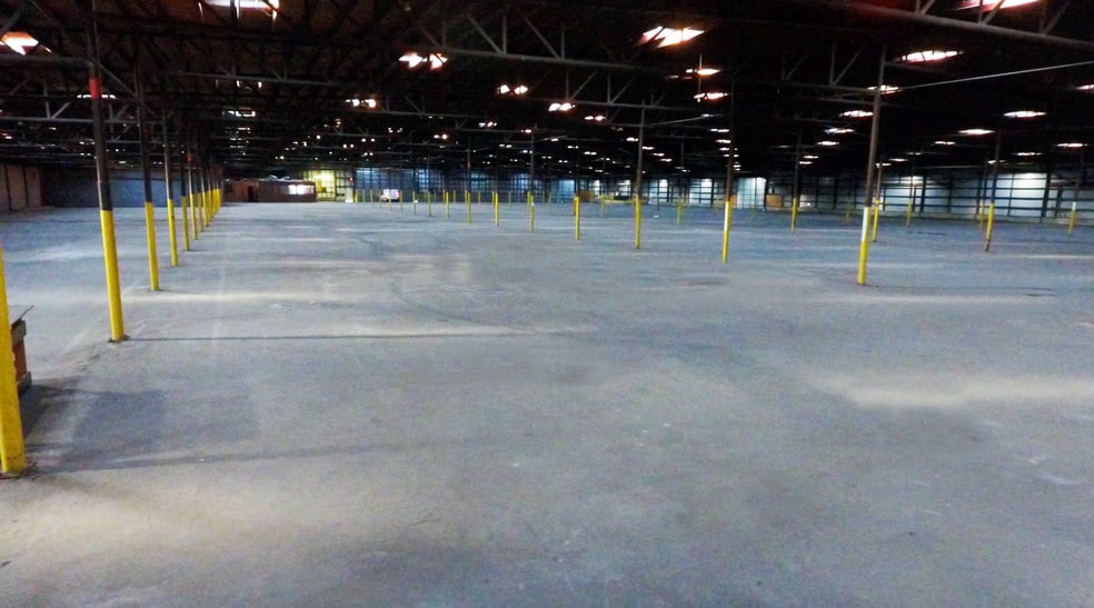 More Photos Of 2402 Fayetteville Rd, Lumberton Warehouse For Sale