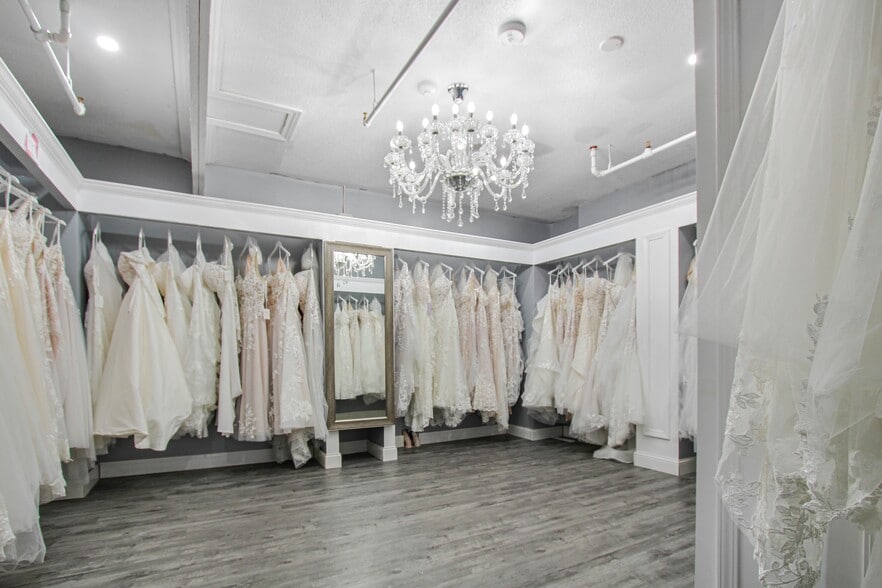 More Photos Of 911 Madison Ave, Toledo Apartments For Lease