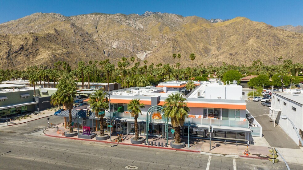 More Photos Of 140 W Via Lola, Palm Springs Hotel For Lease