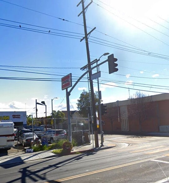 More Photos Of 6320 S Main St, Los Angeles Auto Repair For Lease