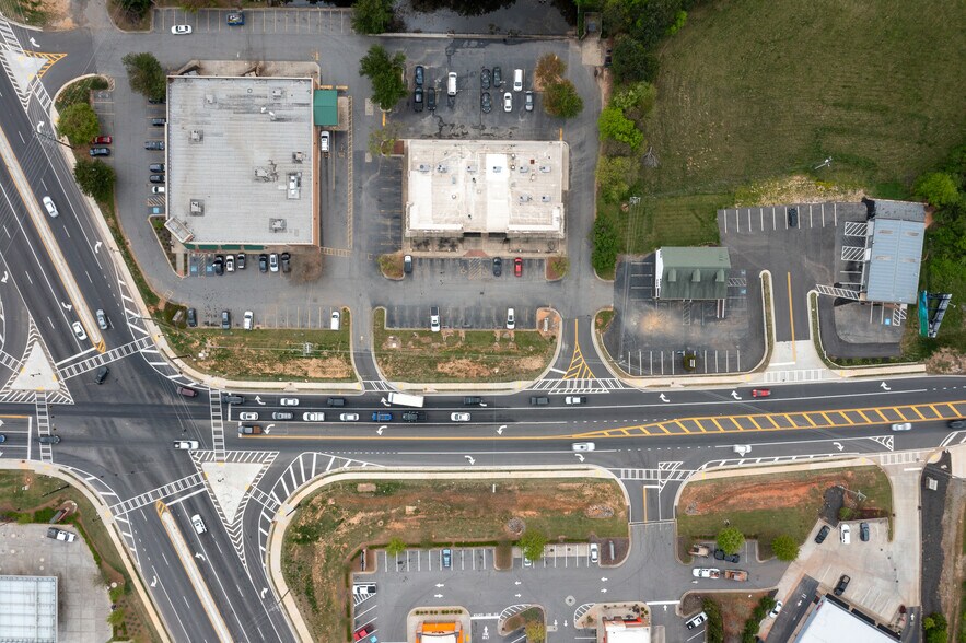 More Photos Of Premium Shared, All Inclusive, Office Spaces Starting at $599 Hwy 306 & Hwy 369, Cumming Medical For Lease