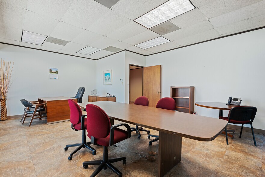 More Photos Of 3945 Greenbriar Dr, Stafford Industrial For Sale