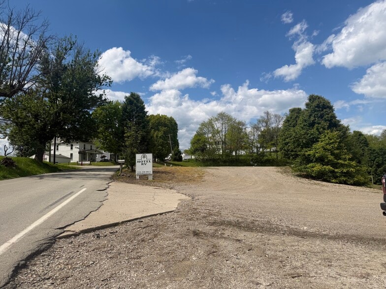 More Photos Of 1-21 Dinardo Mnr, Imperial Manufactured Housing Mobile Home Park For Sale