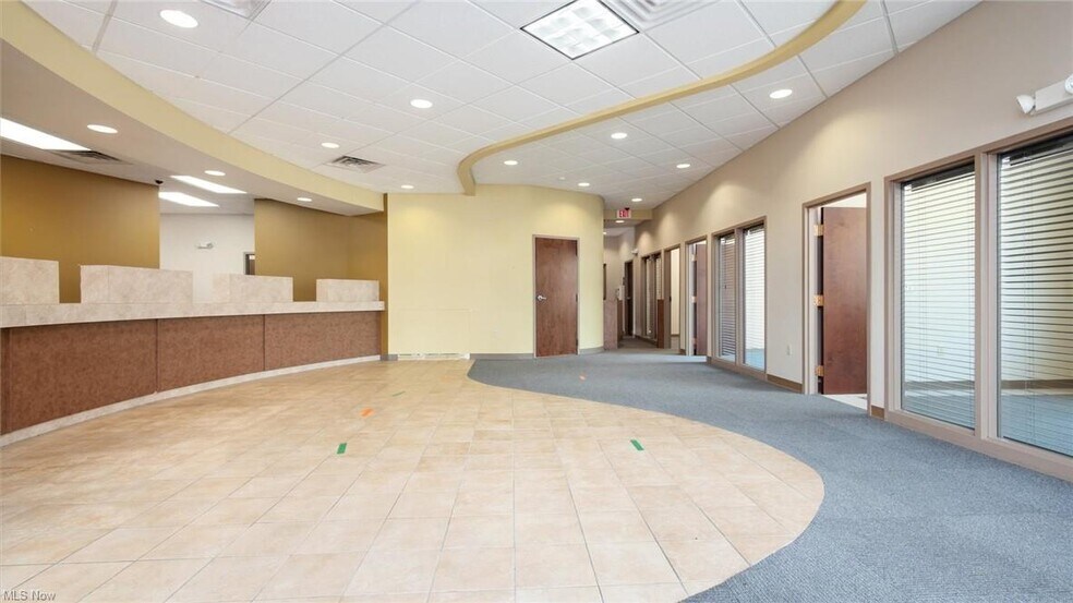 More Photos Of 61246 Southgate Rd, Cambridge Medical For Sale