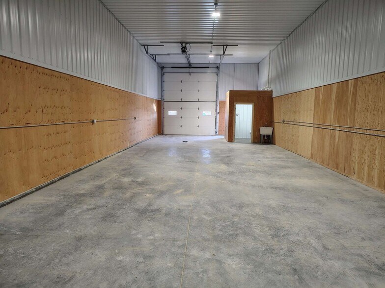 More Photos Of 423 Centennial Pl, Dell Rapids Service For Lease