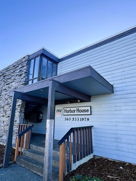 More Photos Of 702 L St, Hoquiam Apartments For Sale