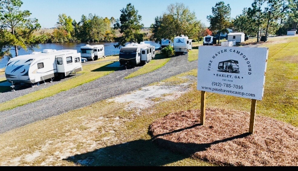 Primary Photo Of 7512 Hatch Pkwy N, Baxley Specialty For Sale