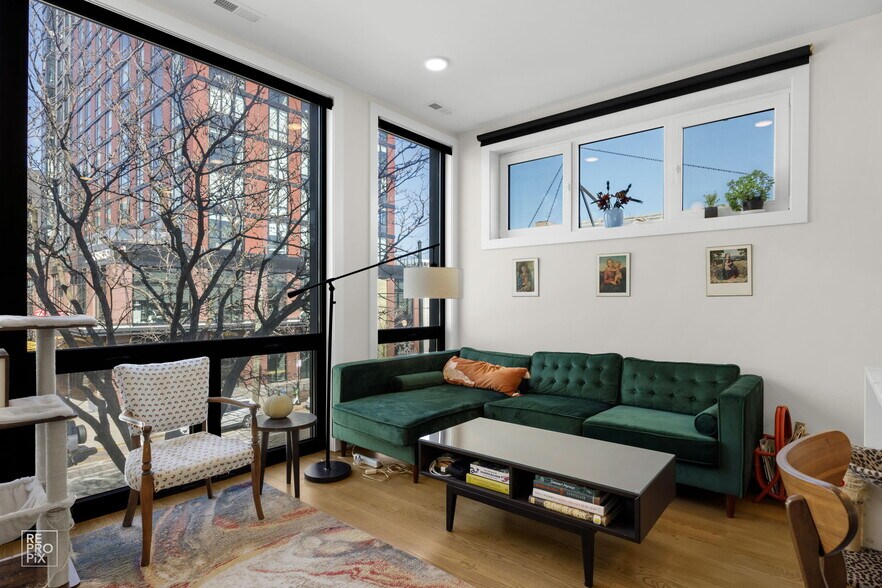 More Photos Of 1653 W Division St, Chicago Storefront Retail Residential For Sale