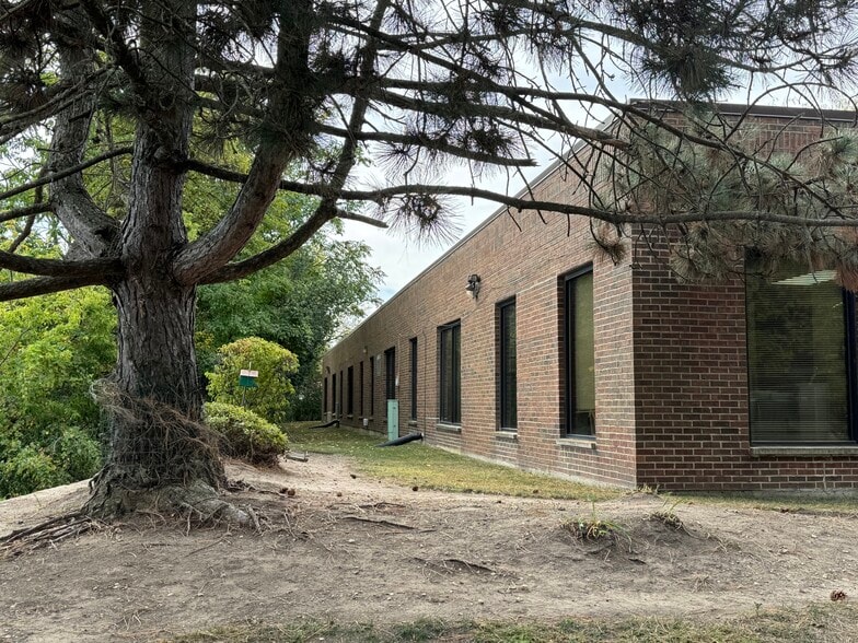 More Photos Of 34 N Island Ave, Batavia Medical For Lease
