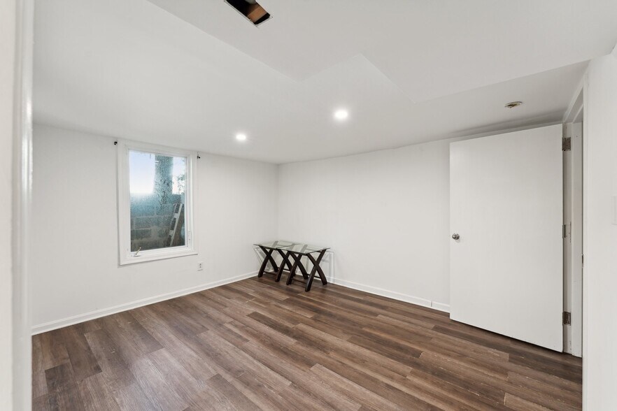 More Photos Of 5730 Biscayne dr, Alexandria Office For Sale