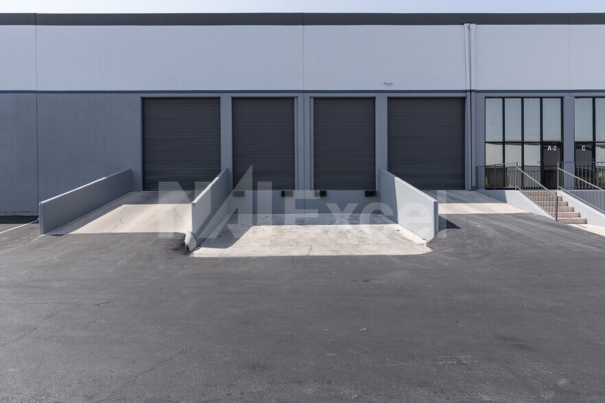 More Photos Of 4512 Andrews St, North Las Vegas Distribution For Lease