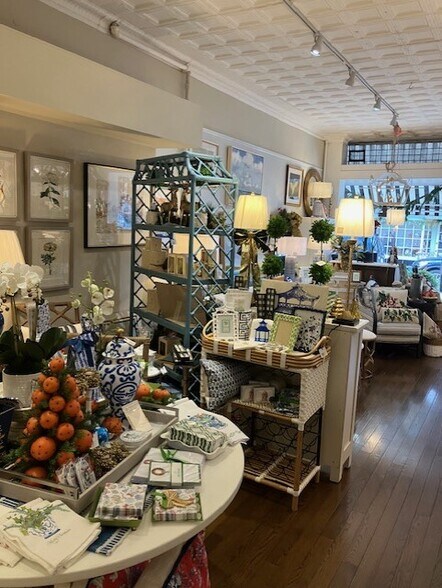 More Photos Of 80-82 Maryland Ave, Annapolis Storefront Retail Residential For Sale