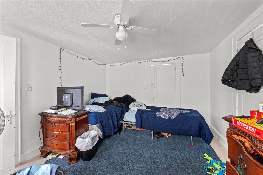 More Photos Of 240 N Main Ave, Scranton Storefront Retail Residential For Sale