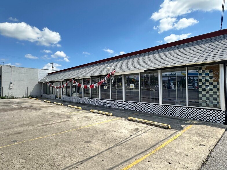 More Photos Of , San Antonio General Retail For Sale