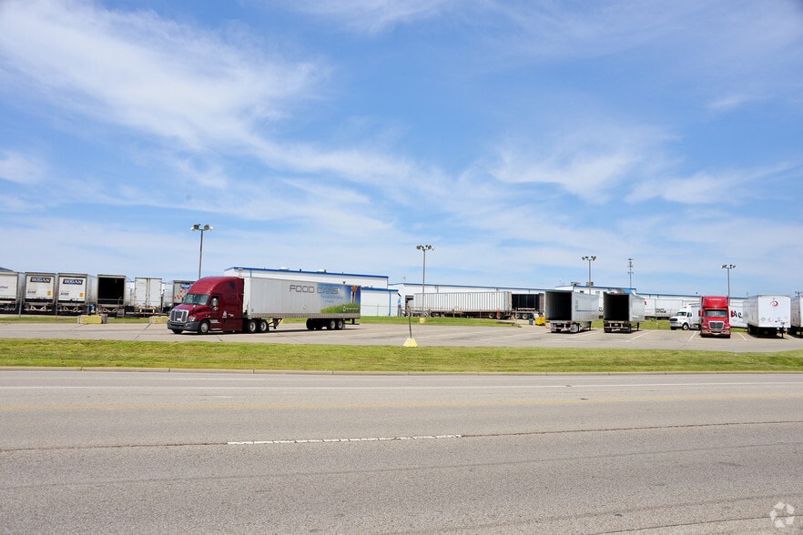 More Photos Of 98 Glendale-Milford Rd, Cincinnati Warehouse For Sale