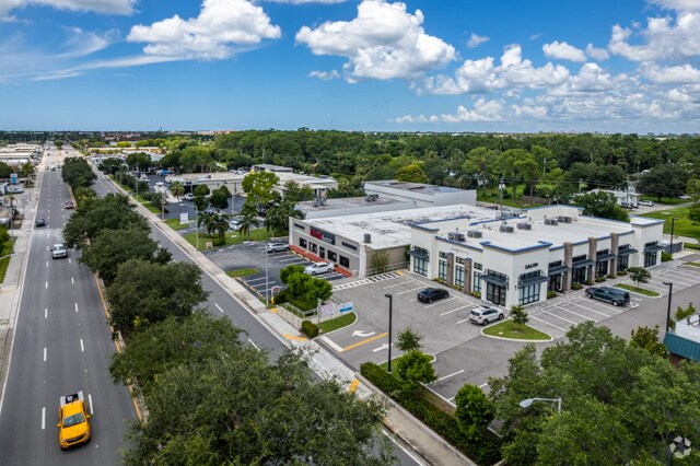 More Photos Of 2669 Davis Blvd, Naples Storefront Retail Office For Lease