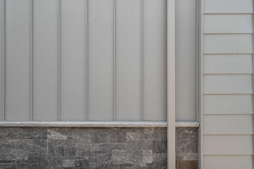More Photos Of 45 Tosca Dr, Stoughton Warehouse For Lease