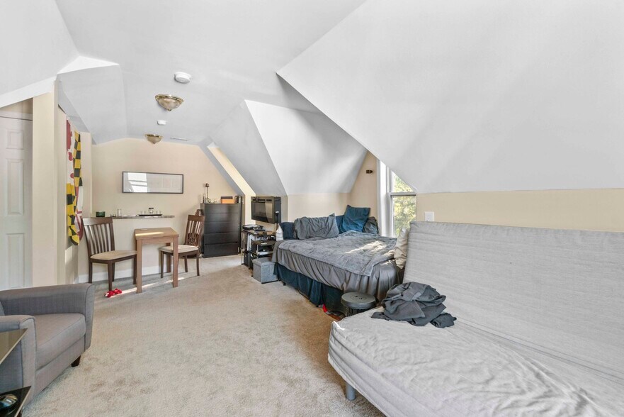 More Photos Of 5011 Roland Ave, Baltimore Apartments For Sale