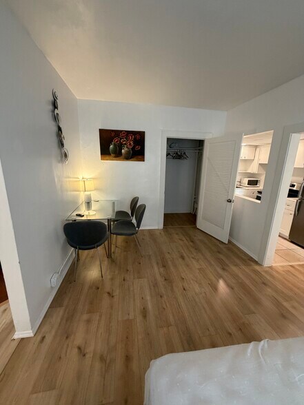 More Photos Of 105 NE 16th Ter, Fort Lauderdale Apartments For Sale