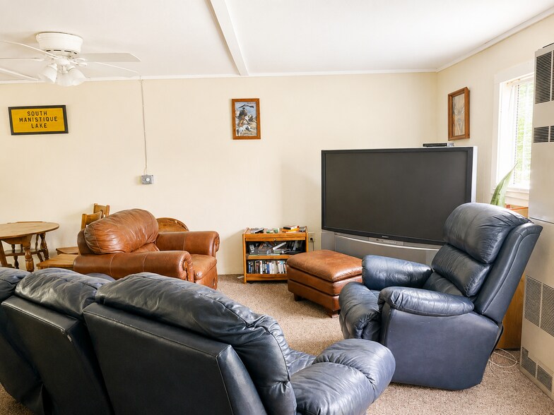 More Photos Of W17461 Norton Rd, Gould City Hotel For Sale