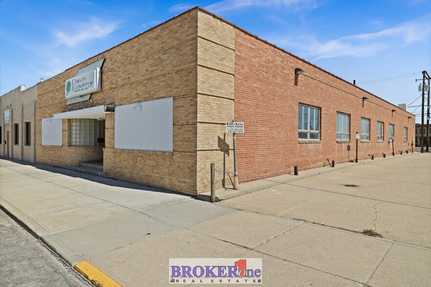 More Photos Of 225 N Wolcott St, Casper Flex For Lease