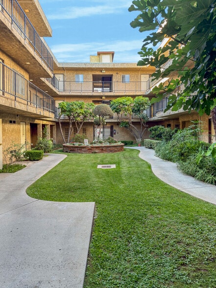 More Photos Of 2101 Vine St, Alhambra Apartments For Sale