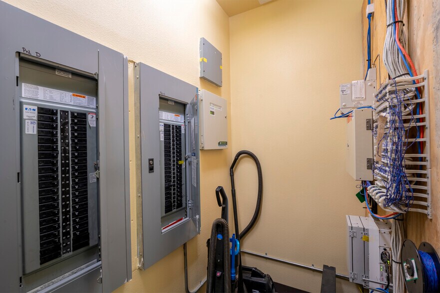 More Photos Of 32330 N Harbor Dr, Fort Bragg Office For Sale