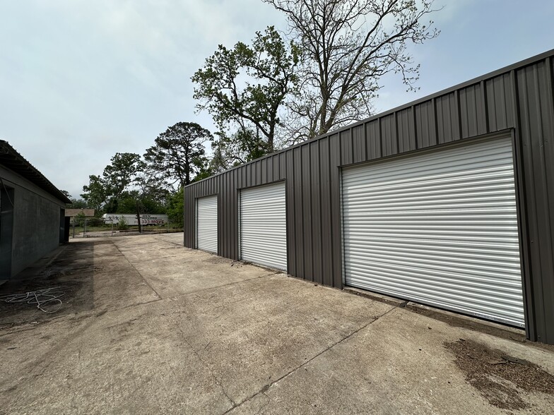 More Photos Of 7001 Weaver Rd, Houston Manufacturing For Lease