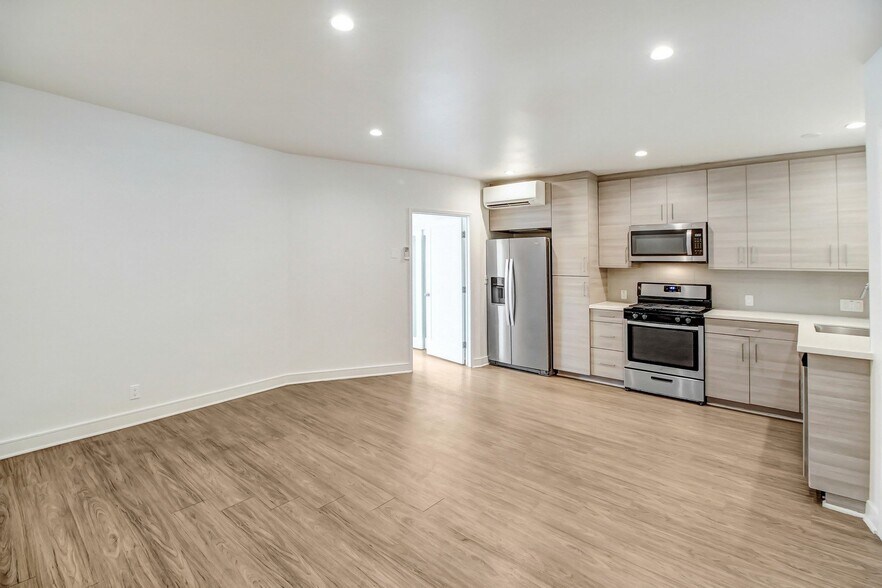 More Photos Of 700 S 6th St, Burbank Apartments For Sale