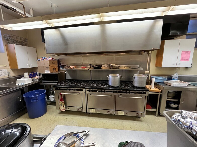 More Photos Of 308 Main St, Johnson City Specialty For Sale