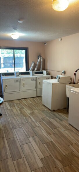 More Photos Of 7750 Silver Lake Rd, Mounds View Multifamily For Sale