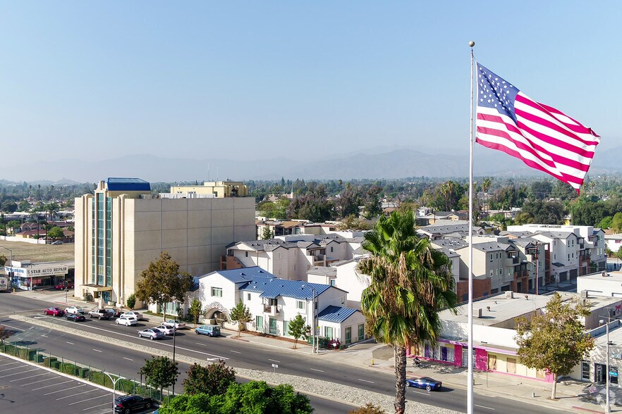 More Photos Of 1425 E Holt Ave, Pomona Office For Sale