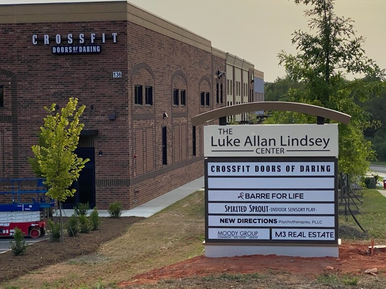 Primary Photo Of 136 Waxhaw Pky, Waxhaw Storefront Retail Office For Lease