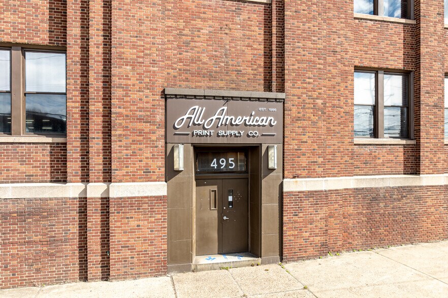 More Photos Of 499 E Erie Ave, Philadelphia Industrial For Sale