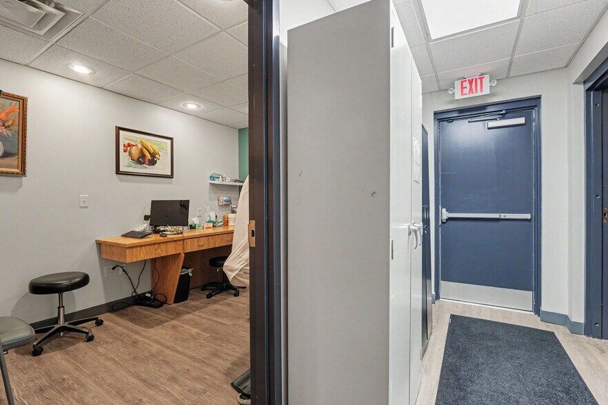 More Photos Of 932 Elmwood Ave, Buffalo Flex For Sale