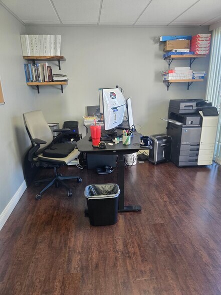 More Photos Of 3535 Farquhar Ave, Los Alamitos Office Residential For Lease