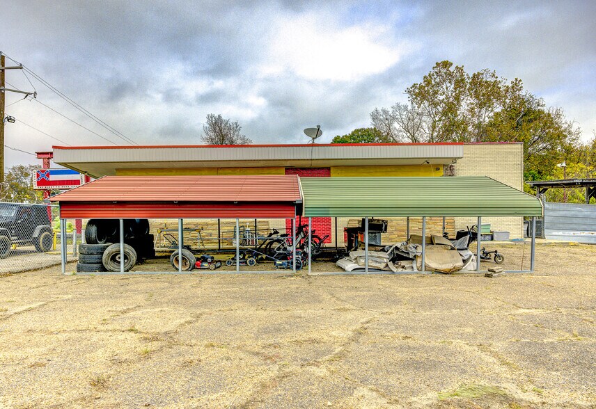 More Photos Of 3412 Washington St, Vicksburg Freestanding For Sale