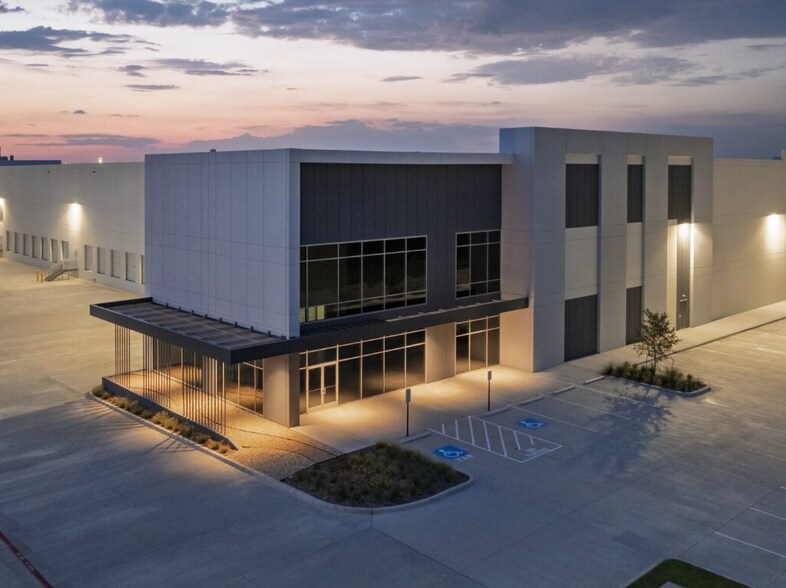 More Photos Of 2152 Cantrell Sansom Rd, Fort Worth Unknown For Lease