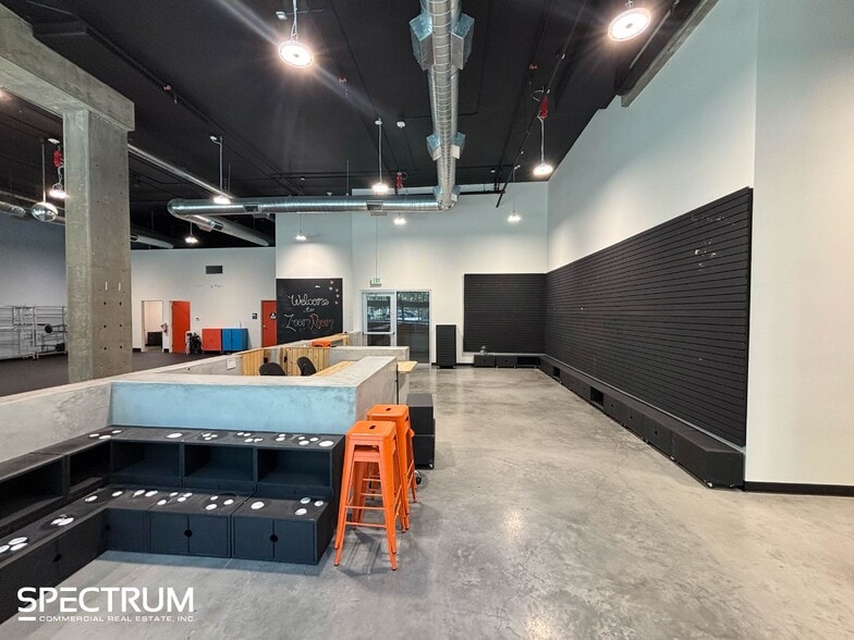 More Photos Of 6200 Variel Ave, Woodland Hills Apartments For Lease